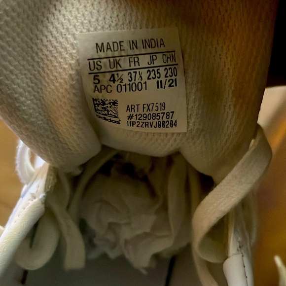 Stan smith Adidas big kids size 5. 7 in women - Picture 3 of 3